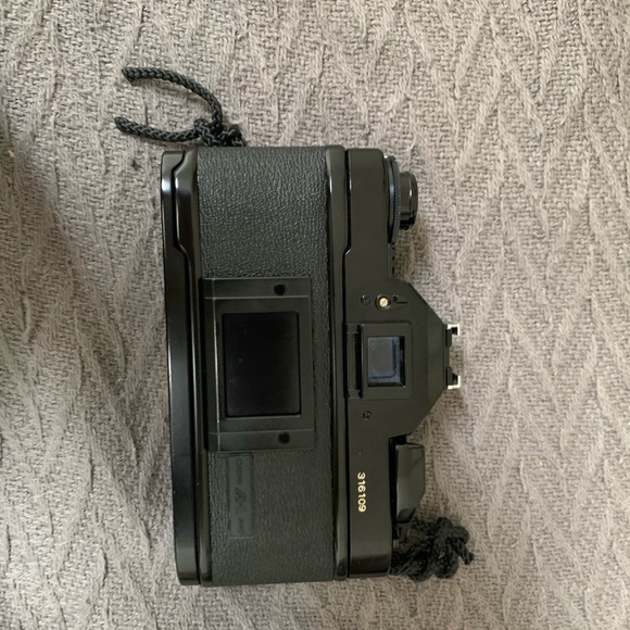 Canon A1 - Picture 2 of 4